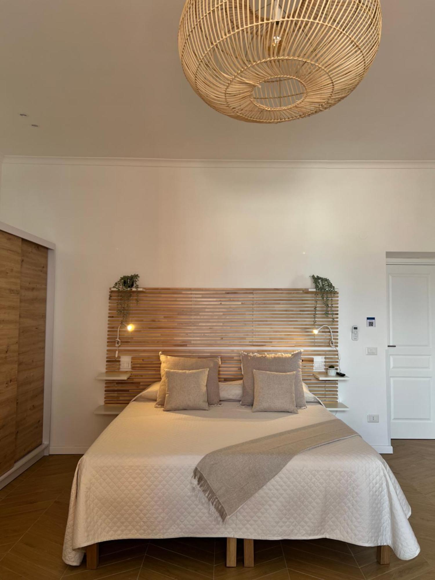 Gennarino Apartments - Panorama Suite With Balcony And Urban Loft 나폴리 외부 사진