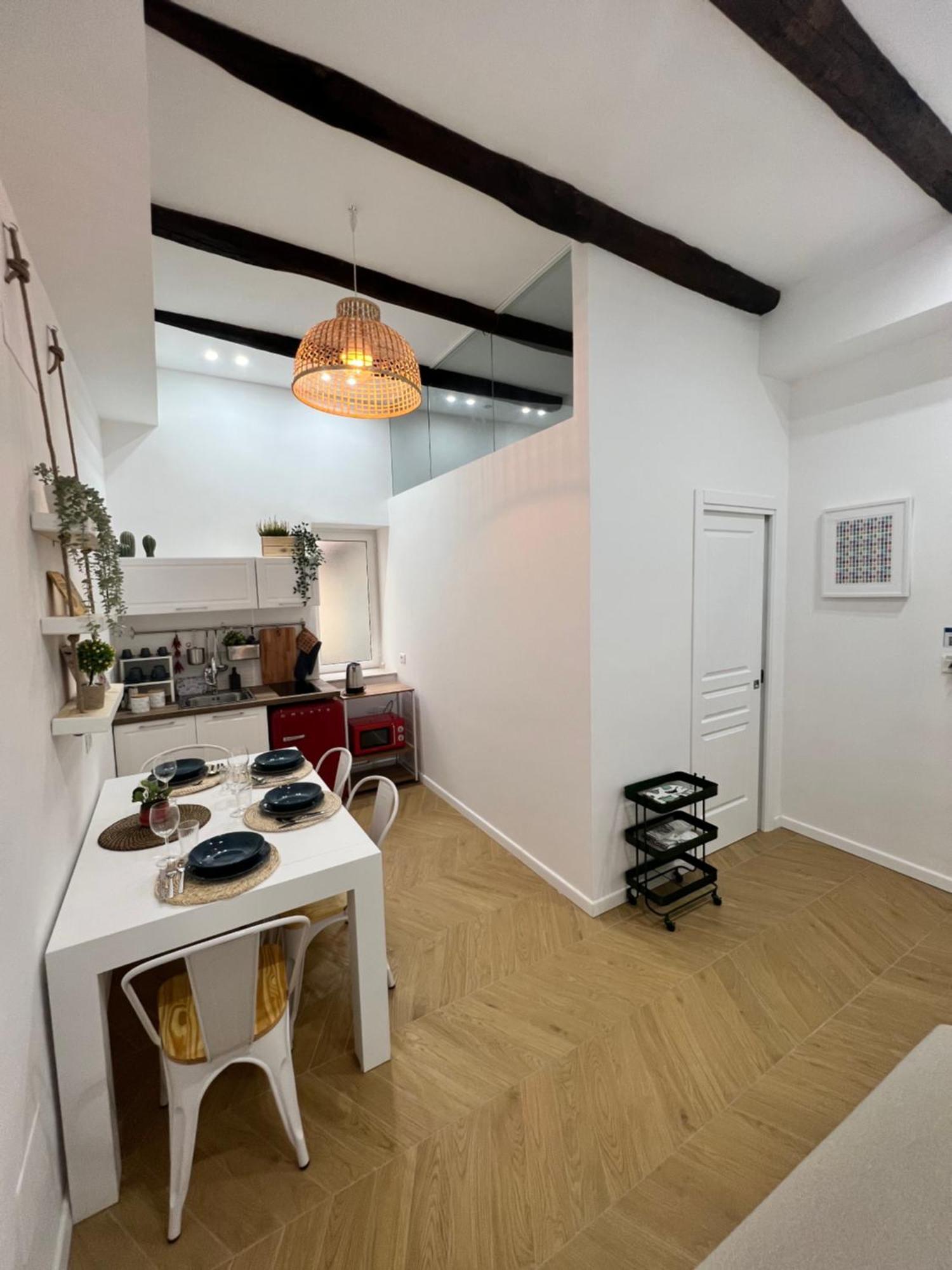 Gennarino Apartments - Panorama Suite With Balcony And Urban Loft 나폴리 외부 사진