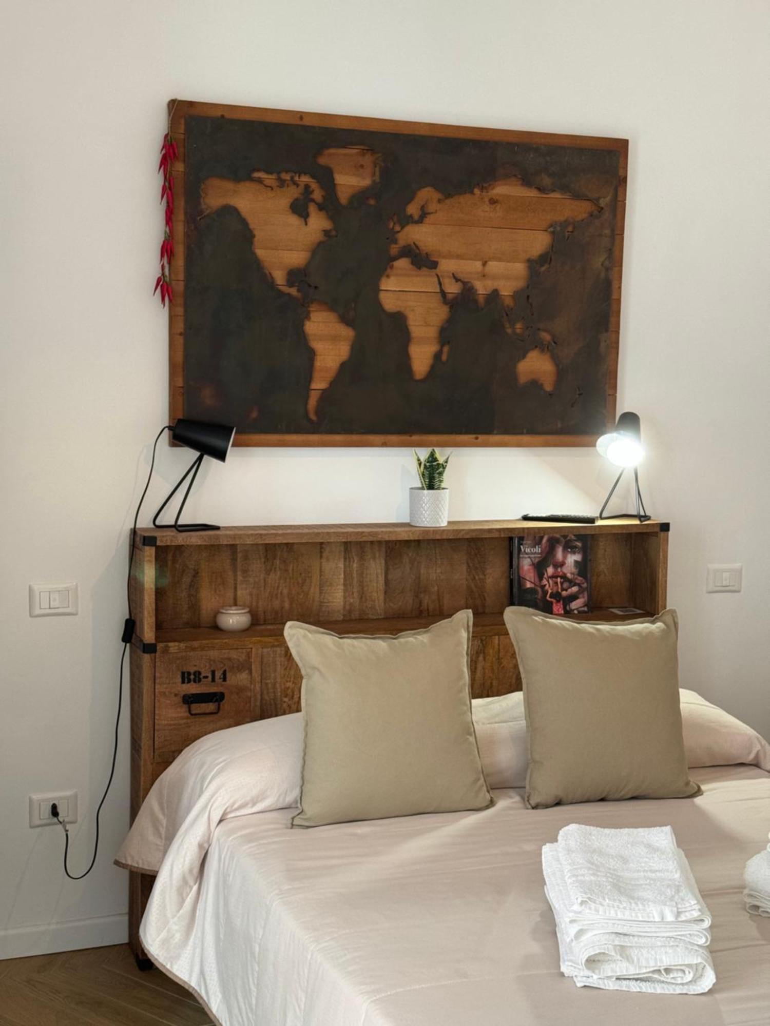 Gennarino Apartments - Panorama Suite With Balcony And Urban Loft 나폴리 외부 사진