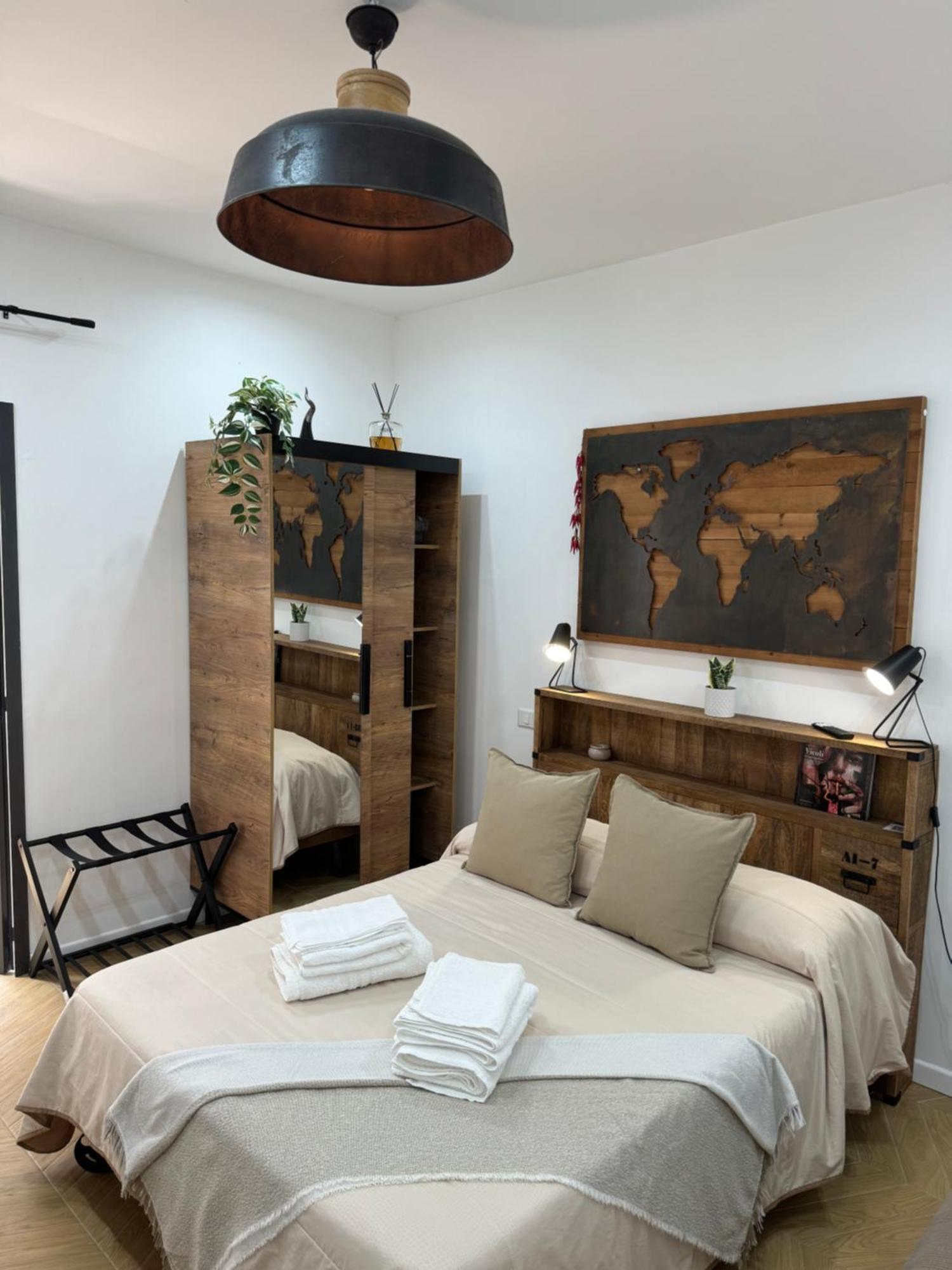Gennarino Apartments - Panorama Suite With Balcony And Urban Loft 나폴리 외부 사진