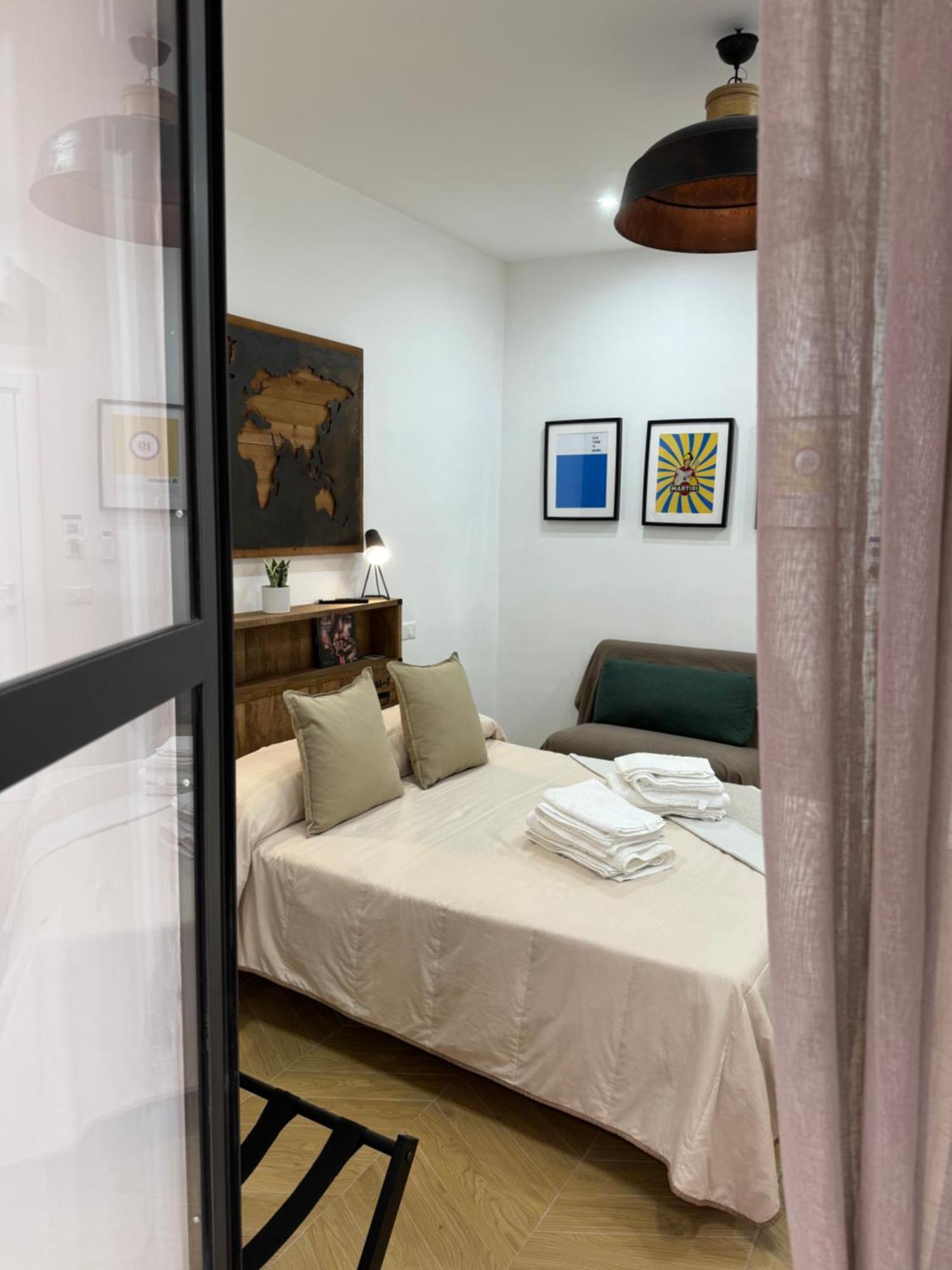 Gennarino Apartments - Panorama Suite With Balcony And Urban Loft 나폴리 외부 사진